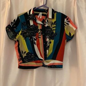 Live 4 Truth cropped Tee with knotted front